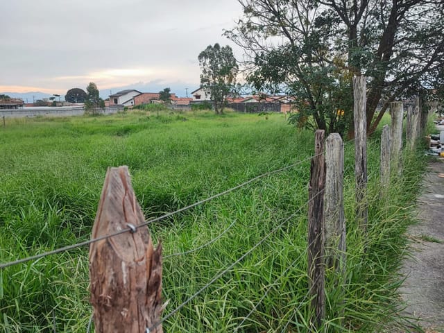 Terreno com 300m², à venda, no bairro Alto do Cardoso em Pindamonhangaba