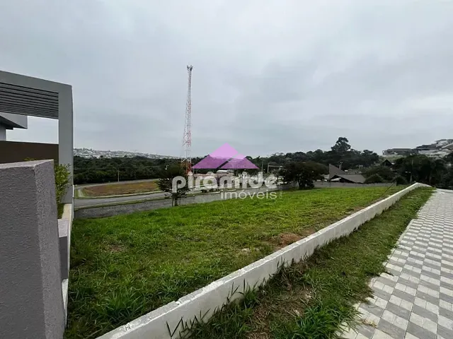 Terreno com 752m², à venda, no bairro Urbanova em São José dos Campos