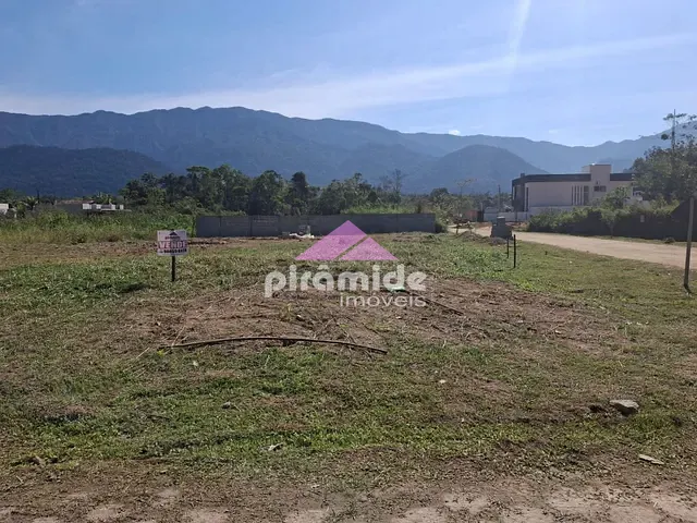 Terreno com 458m², à venda, no bairro Mar Verde II em Caraguatatuba