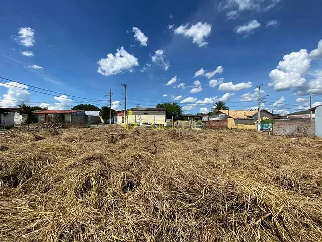 Terreno com 300m², à venda, no bairro Jardim Regina em Pindamonhangaba