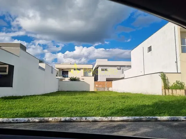 Terreno com 300m², à venda, no bairro Centro em Tremembé
