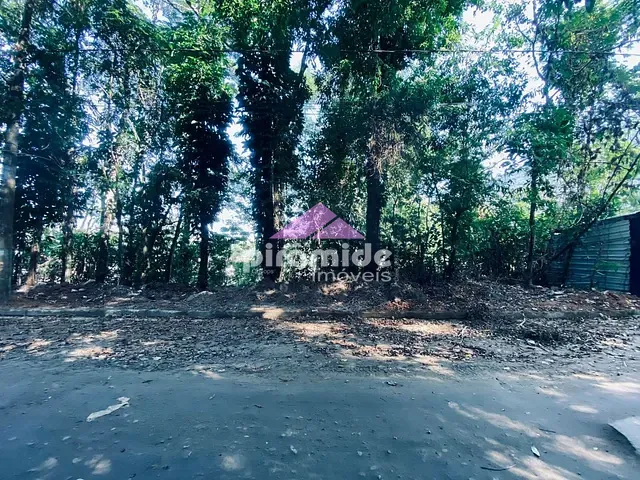Terreno com 360m², à venda, no bairro Cidade Jardim em Caraguatatuba