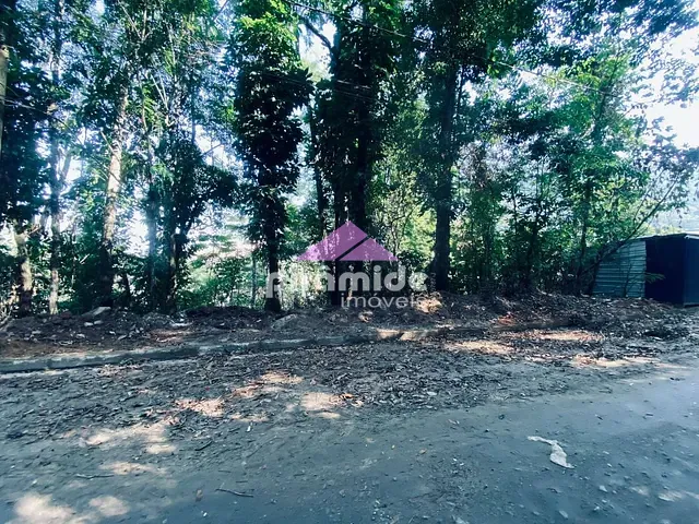 Terreno com 360m², à venda, no bairro Cidade Jardim em Caraguatatuba