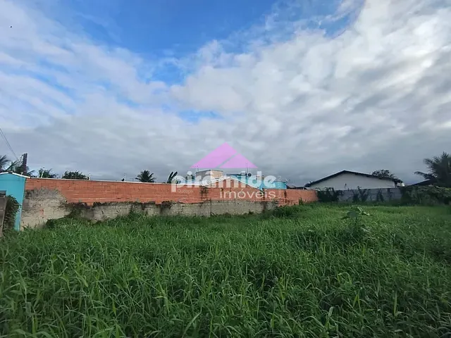 Terreno com 560m², à venda, no bairro Praia das Palmeiras em Caraguatatuba