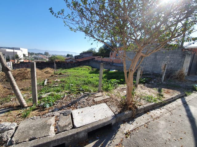 Terreno com 250m², à venda, no bairro Residencial Estoril em Taubaté