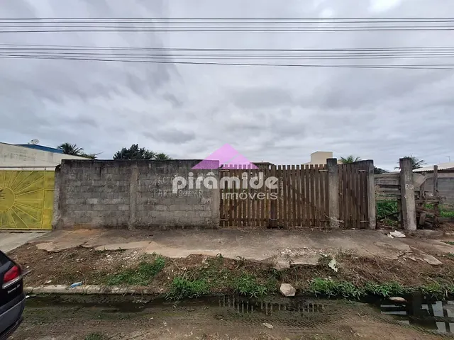 Terreno com 250m², à venda, no bairro Pontal de Santa Marina em Caraguatatuba