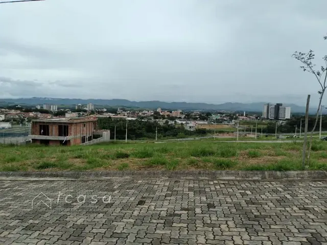 Terreno com 360m², à venda, no bairro Jardim Maria Cândida em Caçapava