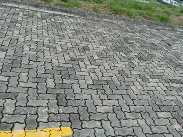 Terreno com 360m², à venda, no bairro Jardim Maria Cândida em Caçapava