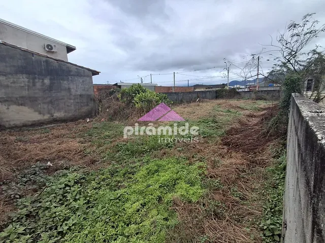 Terreno com 306m², à venda, no bairro Balneário Recanto do Sol em Caraguatatuba