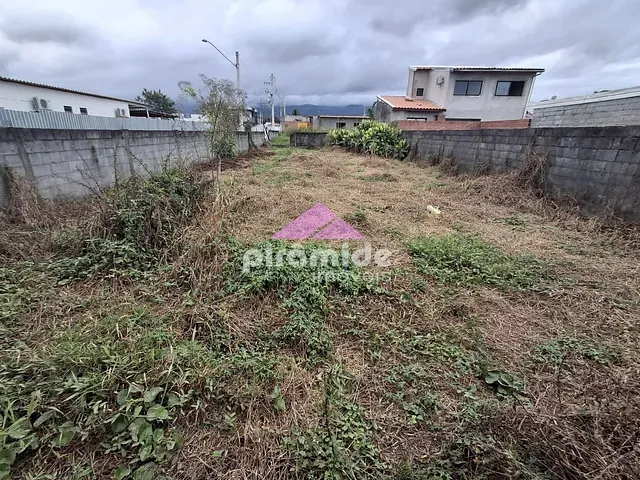 Terreno com 306m², à venda, no bairro Balneário Recanto do Sol em Caraguatatuba