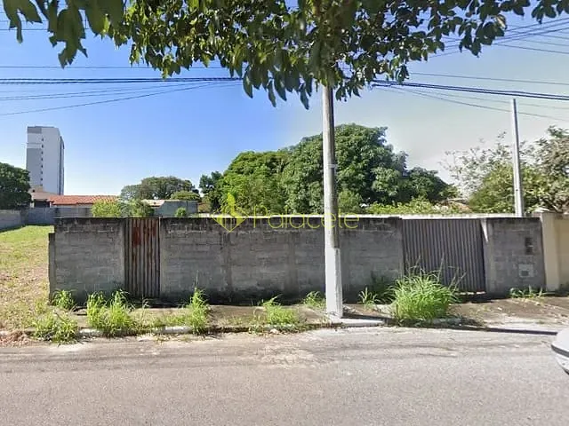 Terreno com 720m², à venda, no bairro Jardim Residencial Doutor Lessa em Pindamonhangaba