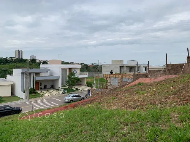 Terreno com 307m², à venda, no bairro Jardim Dora em Jacareí