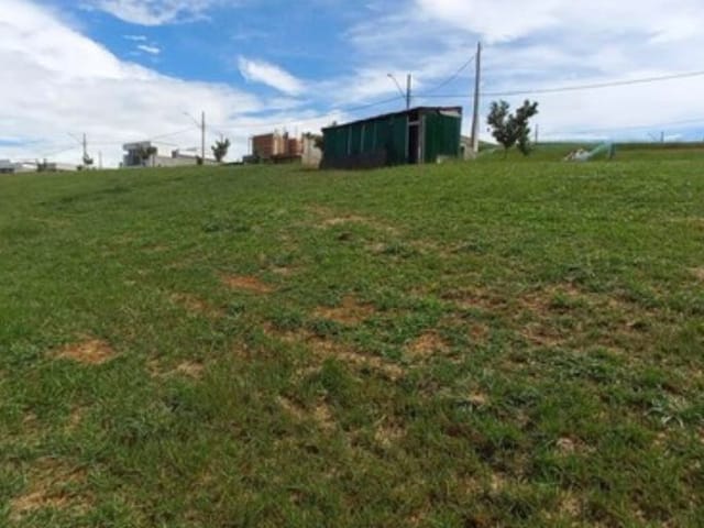Terreno com 351m², à venda, no bairro Abaete em Taubaté