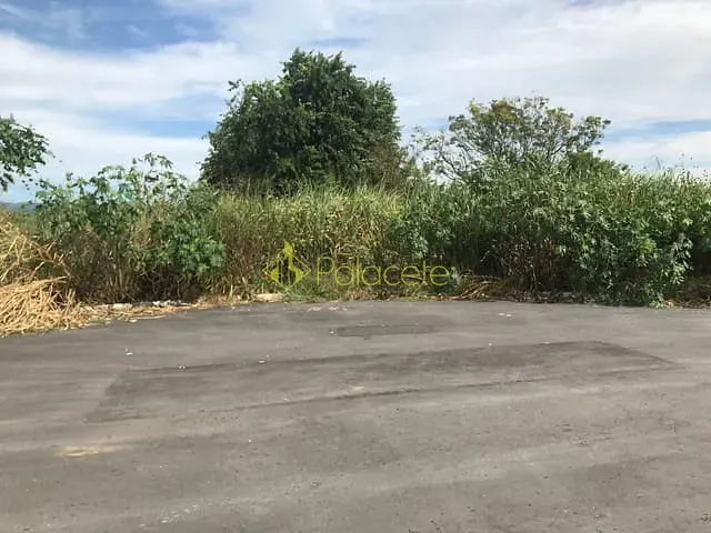 Terreno com 128m², à venda, no bairro Conjunto Habitacional Terra dos Ipês W em Pindamonhangaba