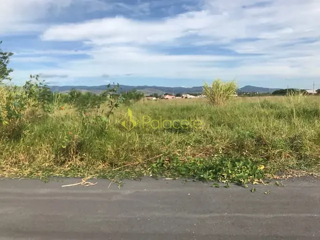 Terreno com 128m², à venda, no bairro Conjunto Habitacional Terra dos Ipês W em Pindamonhangaba