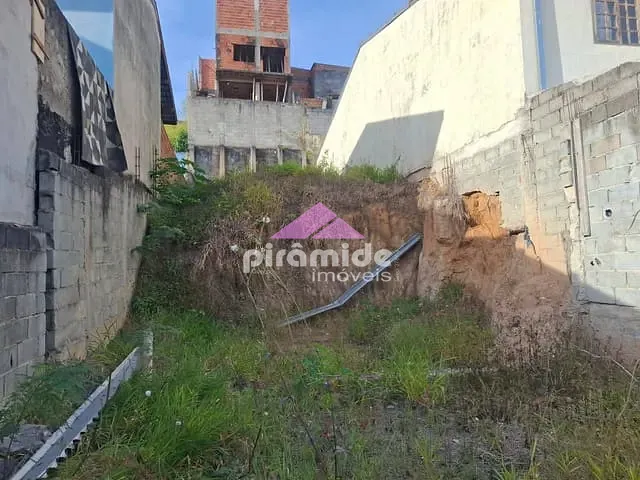 Terreno com 162m², à venda, no bairro Jardim dos Bandeirantes em São José dos Campos