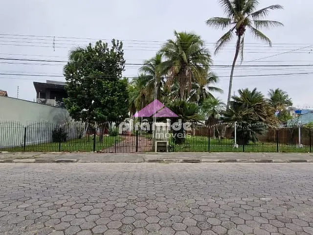 Terreno com 2381m², à venda, no bairro Praia das Palmeiras em Caraguatatuba