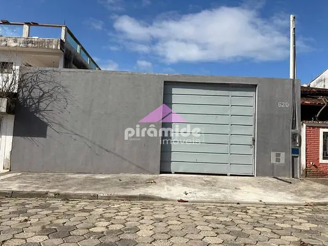 Terreno com 262m², à venda, no bairro Martin de Sá em Caraguatatuba