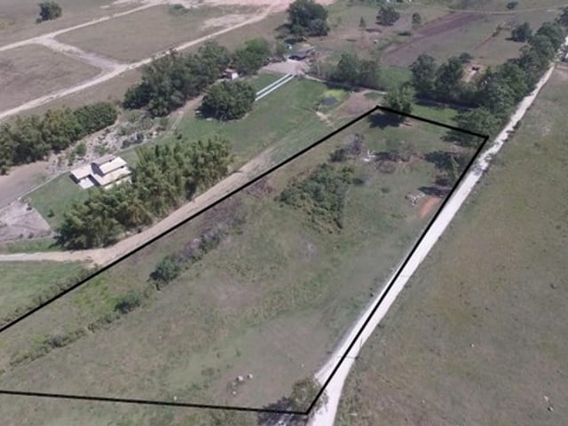 Terreno com 12500m², à venda, no bairro Centro em Tremembé