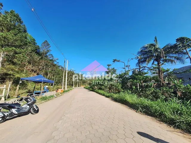 Terreno com 280m², à venda, no bairro Capricórnio em Caraguatatuba