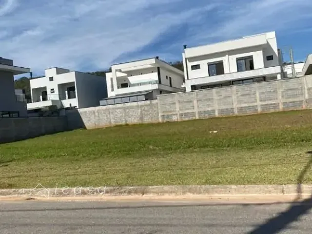 Terreno com 359m², à venda, no bairro Residencial Fazenda Casa Grande em Taubaté