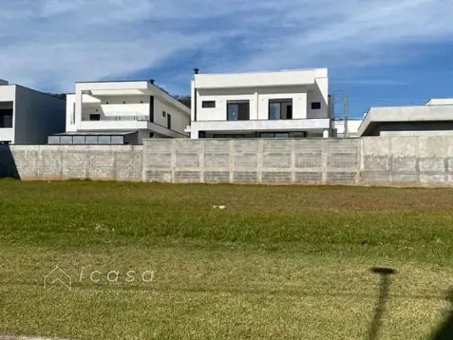 Terreno com 359m², à venda, no bairro Residencial Fazenda Casa Grande em Taubaté