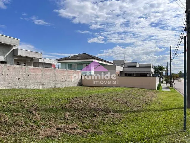 Terreno com 343m², à venda, no bairro Caçapava em Caçapava