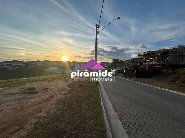 Terreno com 352m², à venda, no bairro Urbanova em São José dos Campos