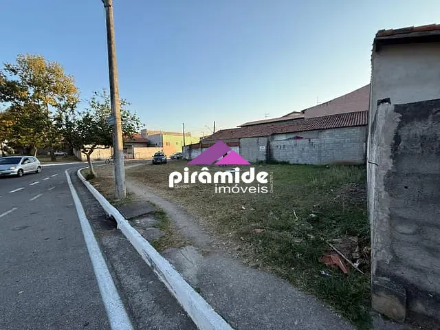 Terreno com 376m², à venda, no bairro Galo Branco em São José dos Campos