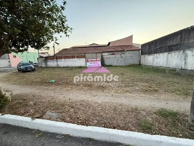 Terreno com 376m², à venda, no bairro Galo Branco em São José dos Campos