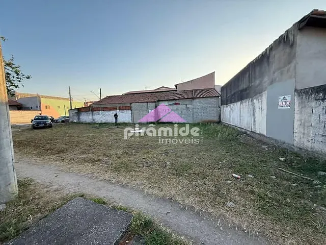 Terreno com 376m², à venda, no bairro Galo Branco em São José dos Campos