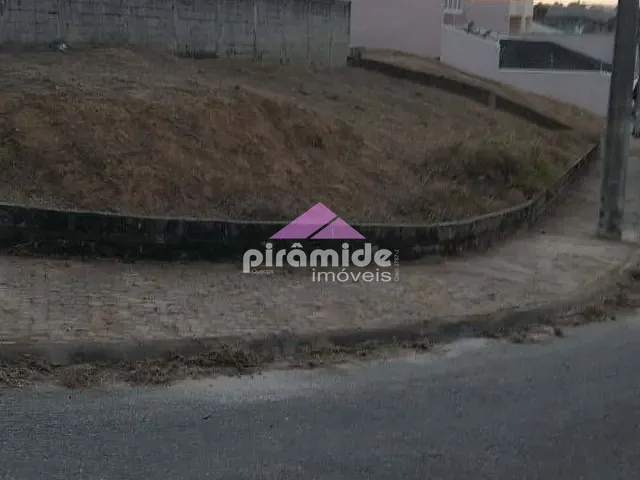Terreno com 235m², à venda, no bairro Loteamento Villa Branca em Jacareí