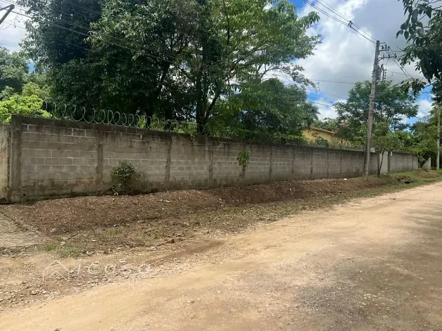 Terreno com 500m², à venda, no bairro Portal Mantiqueira em Caçapava