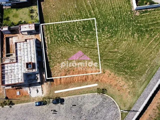 Terreno com 660m², à venda, no bairro Piedade em Caçapava