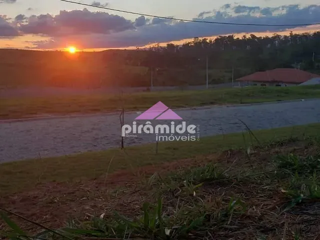 Terreno com 660m², à venda, no bairro Piedade em Caçapava