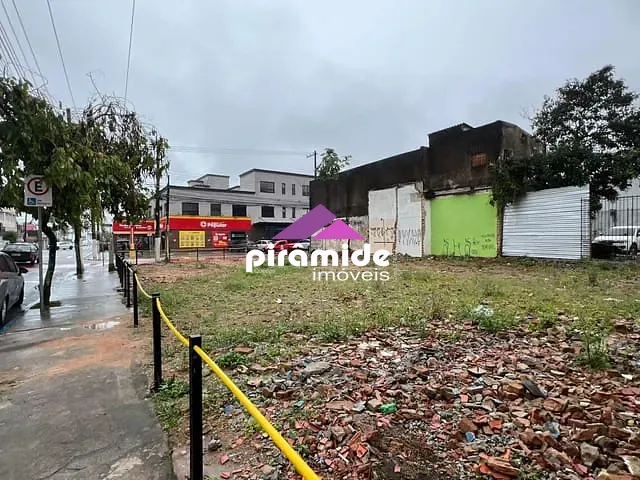 Terreno com 500m², disponível, no bairro Centro em Caraguatatuba