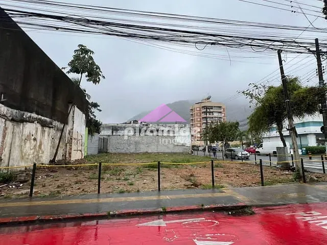 Terreno com 500m², para alugar, no bairro Centro em Caraguatatuba