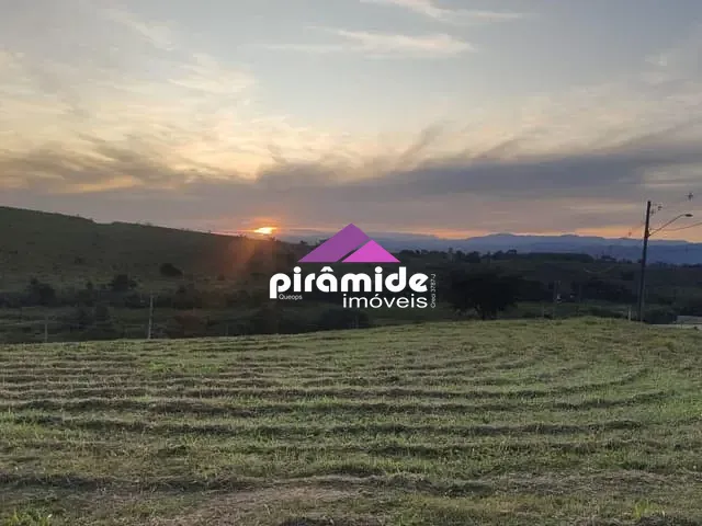 Terreno com 360m², à venda, no bairro Vila Paraíso em Caçapava