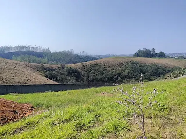 Terreno com 1050m², à venda, no bairro Condomínio Residencial Mantiqueira em São José dos Campos