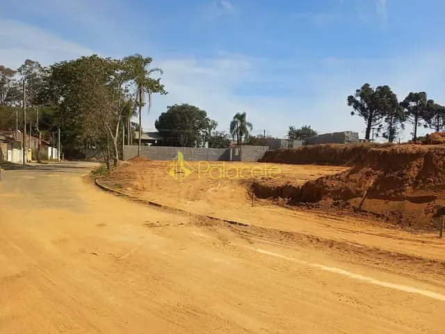 Terreno com 140m², à venda, no bairro Jardim Santa Tereza em Taubaté