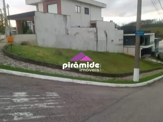 Terreno com 347m², à venda, no bairro Condomínio Residencial Mantiqueira em São José dos Campos