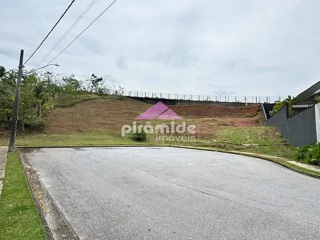 Terreno com 725m², à venda, no bairro Urbanova em São José dos Campos