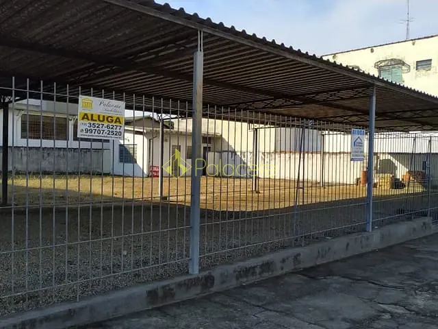 Ponto com 700m², para alugar, no bairro Centro em Pindamonhangaba