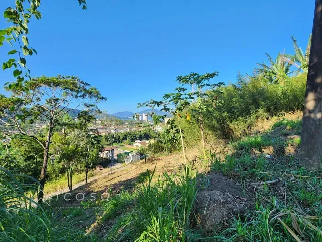 Terreno com 400m², à venda, no bairro Massaguaçu em Caraguatatuba