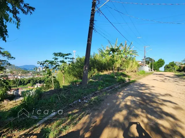 Terreno com 400m², à venda, no bairro Massaguaçu em Caraguatatuba