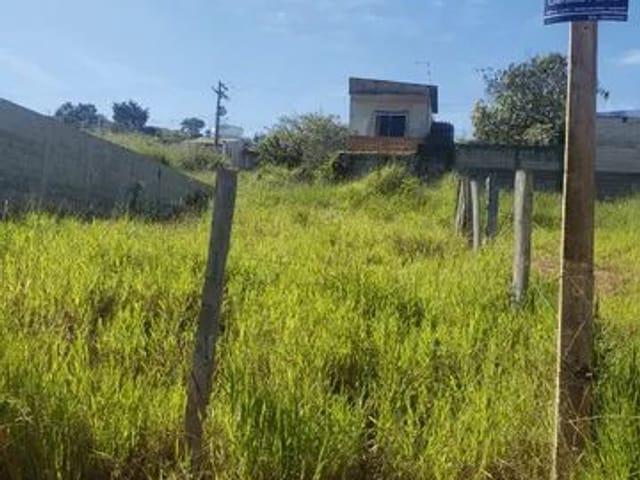 Terreno com 250m², à venda, no bairro Residencial Estoril em Taubaté