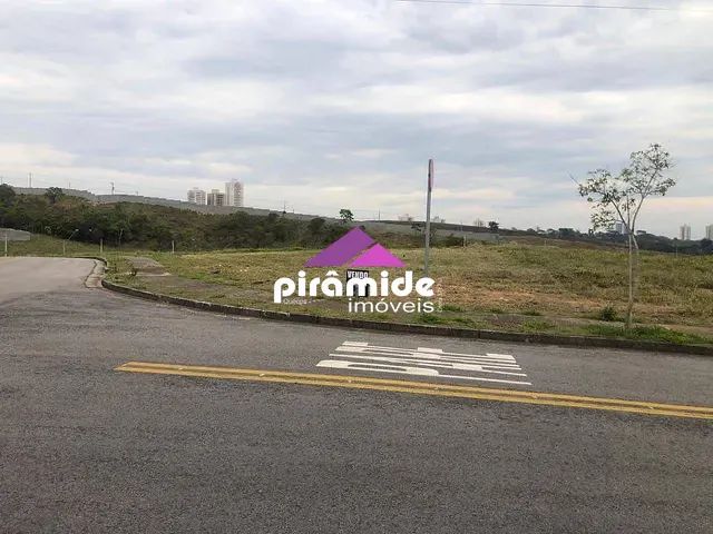 Terreno com 732m², à venda, no bairro Jardim Portugal em São José dos Campos