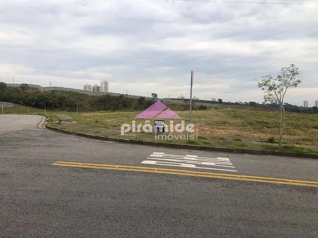 Terreno com 732m², à venda, no bairro Jardim Portugal em São José dos Campos