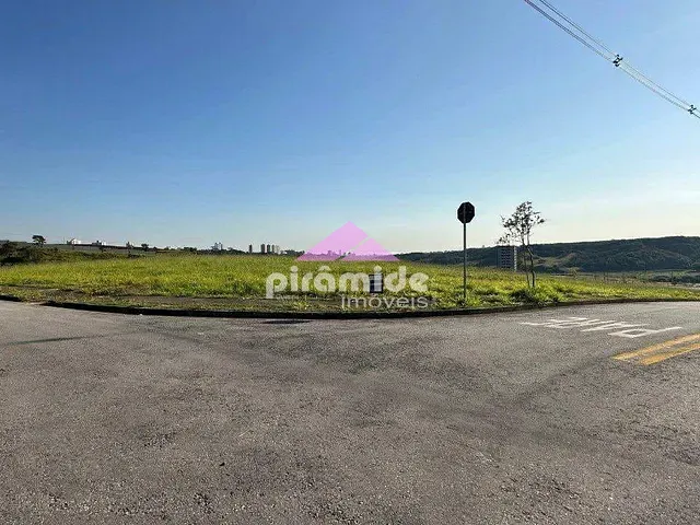 Terreno com 732m², à venda, no bairro Jardim Portugal em São José dos Campos