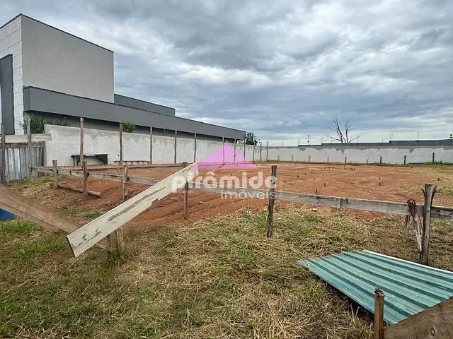 Terreno com 600m², à venda, no bairro Urbanova em São José dos Campos